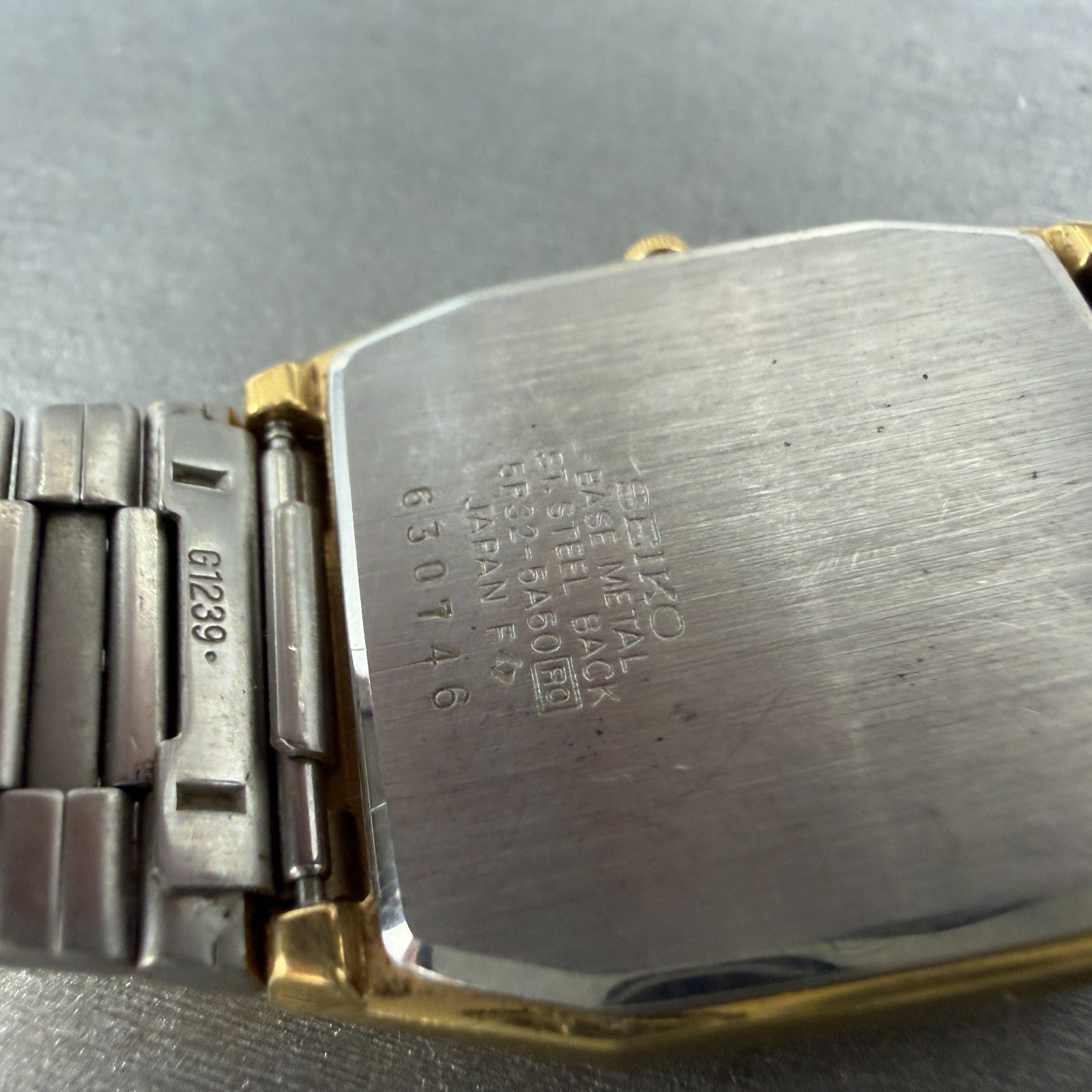 Seiko Tank Watch Men 29mm Black Dial Gold Tone Date 5P32-5A50 READ!! New Battery9