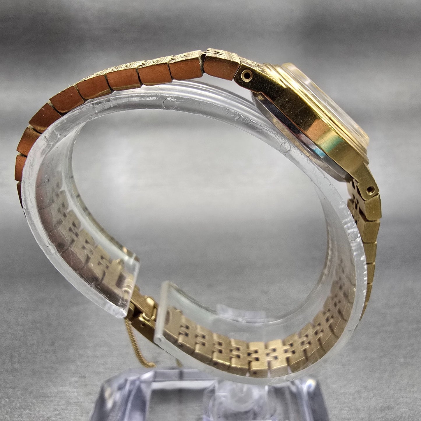 Seiko Watch Women 17mm Cream Dial Gold Tone Oval 1100-5310 Manual Wind Works VTG8