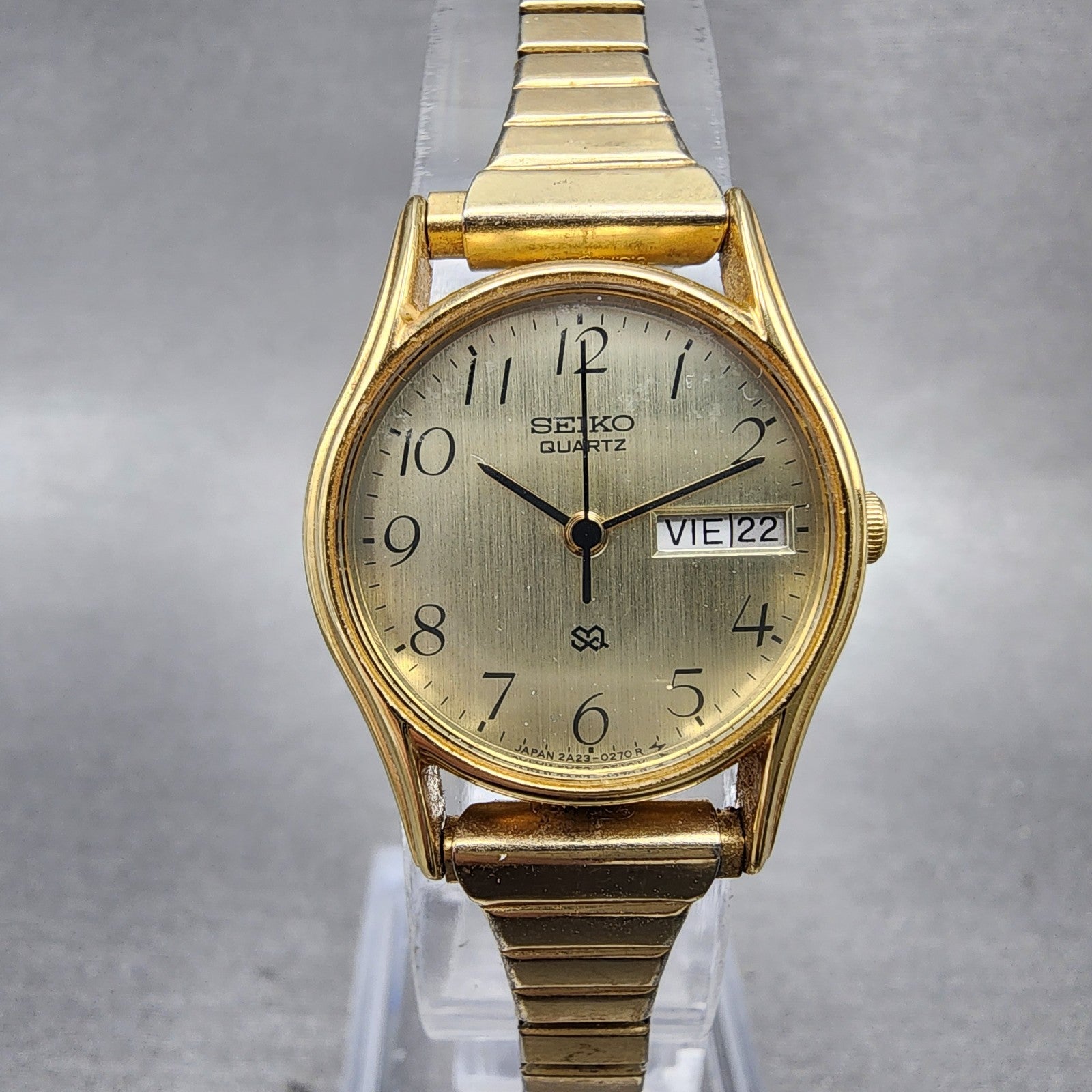 Seiko SQ Watch Women 22mm Champagne Dial Gold Tone Daydate 2a230139 New Battery0