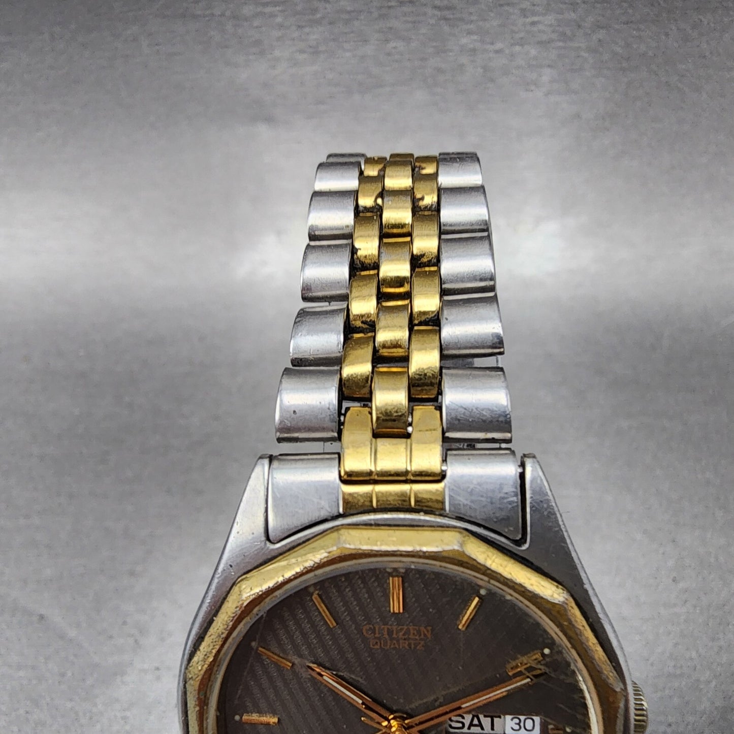 VTG Citizen CQ Watch Men 35mm Gray Dial Two Tone Daydate Round New Battery4