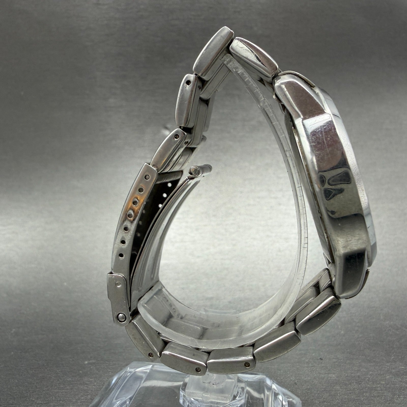 Tommoy Hilfiger Watch Women 38mm Blue Dial Silver Tone Round F90219 New Battery8