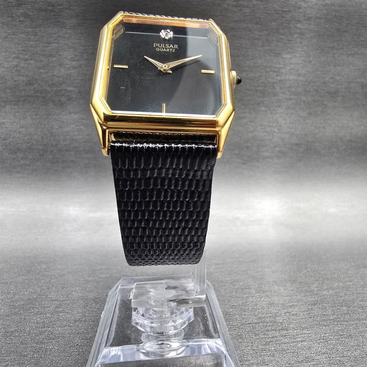 Seiko Pulsar Watch Men 26mm Black Dial Gold Tone Rectangle V500-5C40 NewBatt NOS6