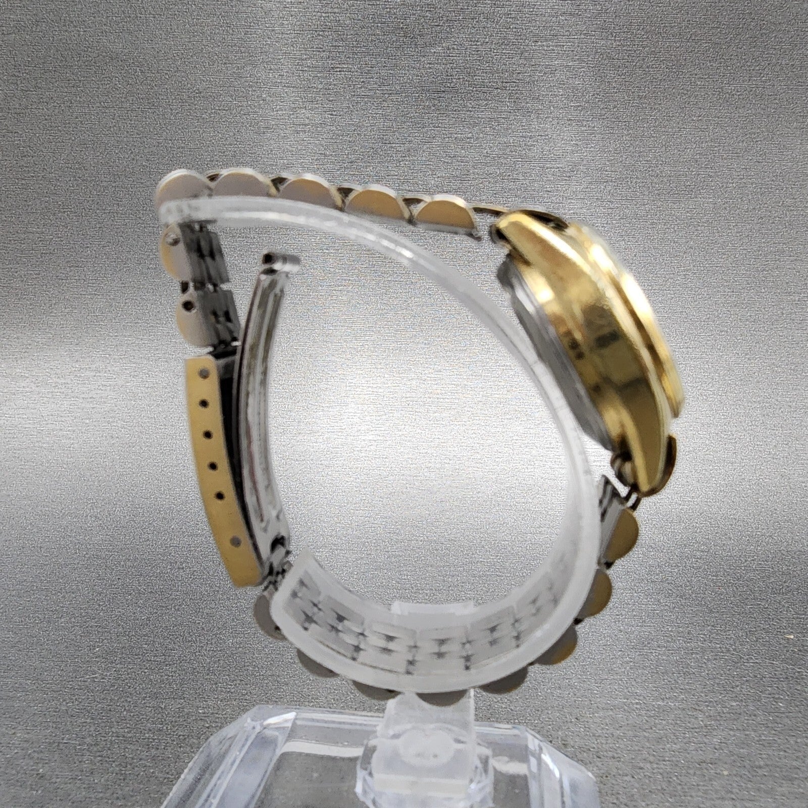 Seiko SQ Watch Women 25mm Champagne Dial Gold Dial Daydate 43030029 New Battery8