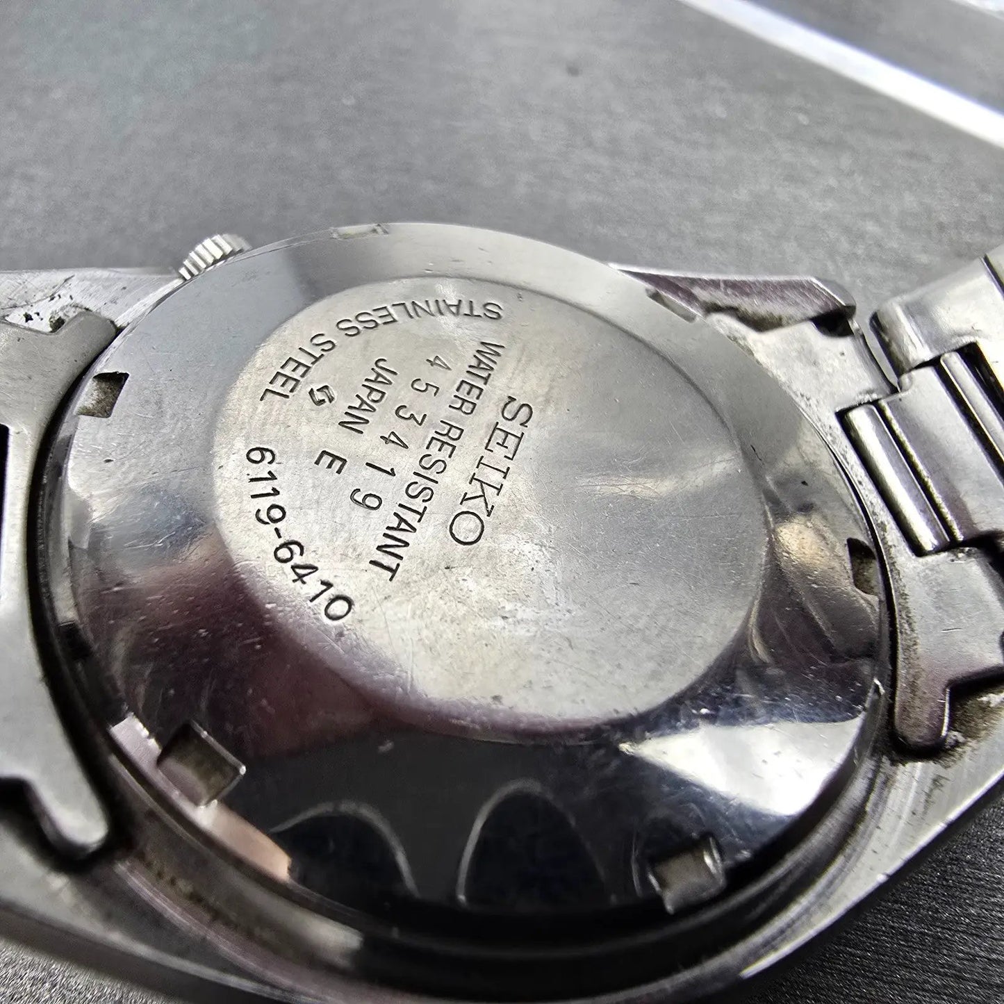 Seiko 5 Automatic Watch Men 37mm Silver Dial Silver Tone Daydate 6119-6410 Runs9