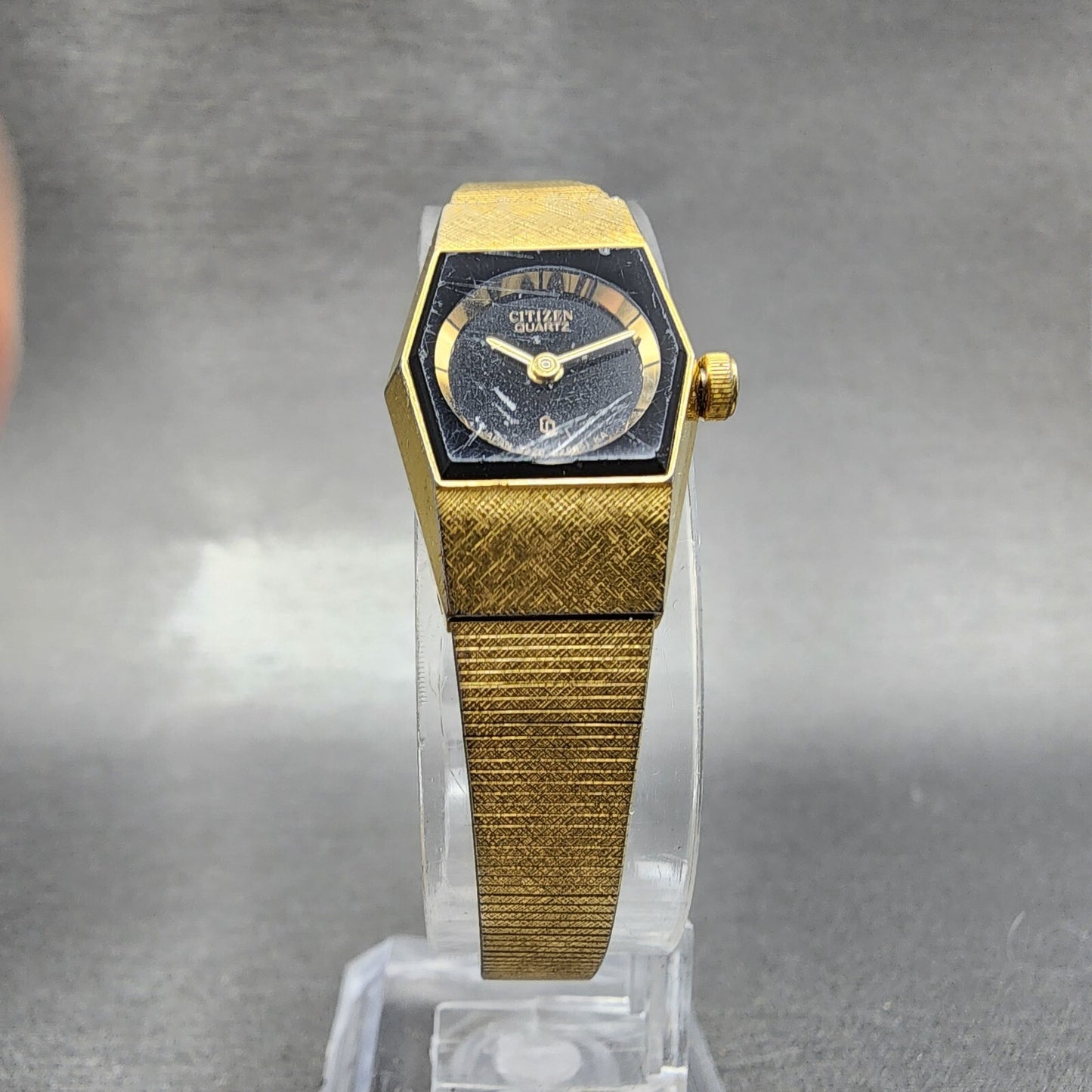 Citizen CQ Watch Women 17mm Black Dial Gold Tone Hexagon 3220322231 New Batt5