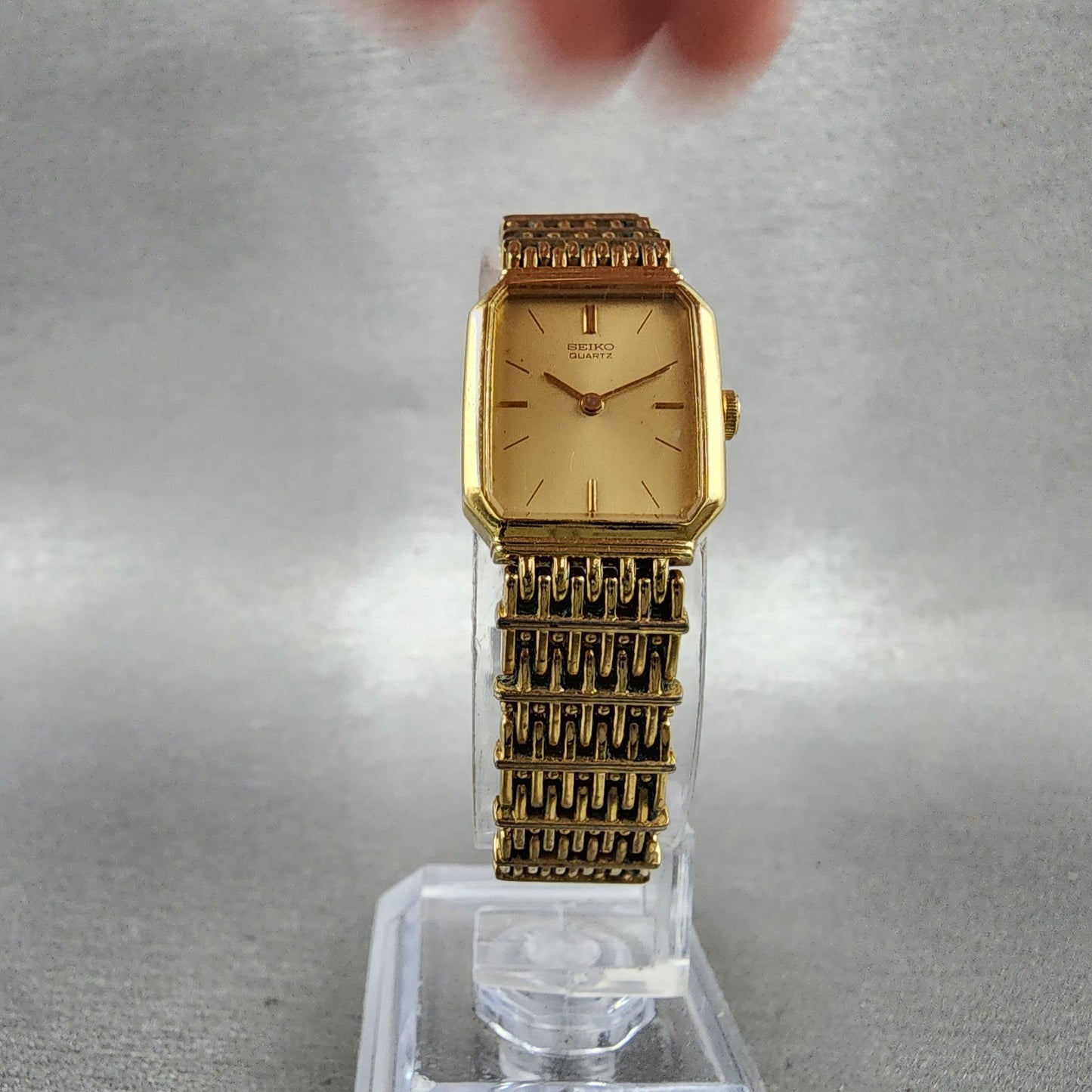 Seiko Tank Watch Women 16mm Champagne Dial Gold Tone 2c205449 New Battery5