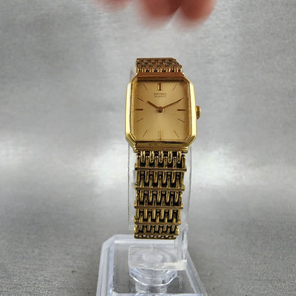 Seiko Tank Watch Women 16mm Champagne Dial Gold Tone 2c205449 New Battery5