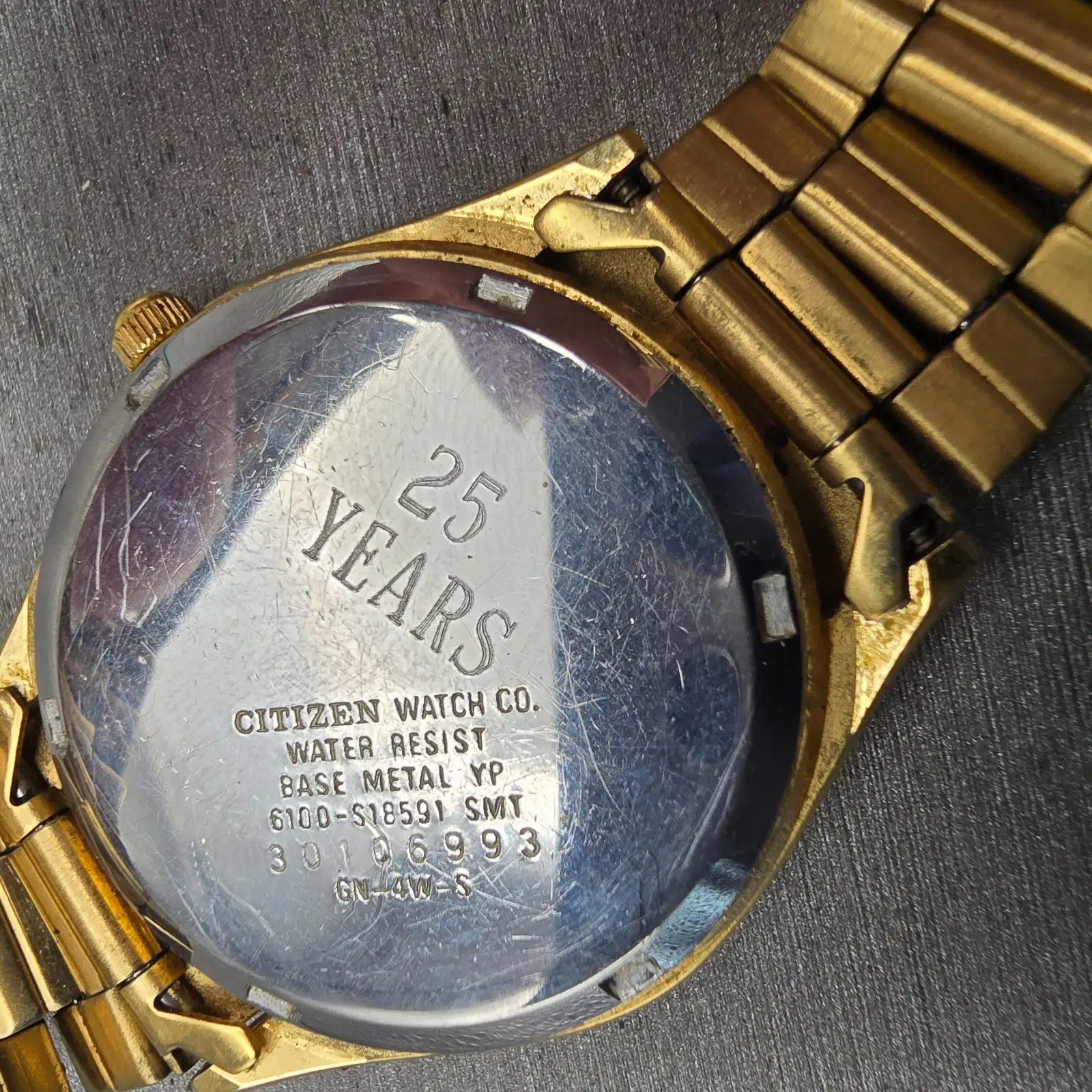 Citizen CQ Watch Men 35mm Black Dial Gold Tone Daydate 6100-S18591 New Battery10