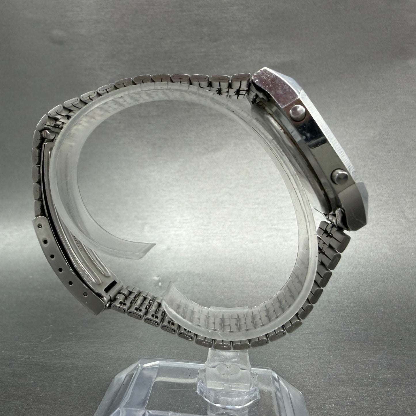 Seiko Digital Watch Men 34mm LCD Silver Alarm Chrono A914-5A09 New battery8