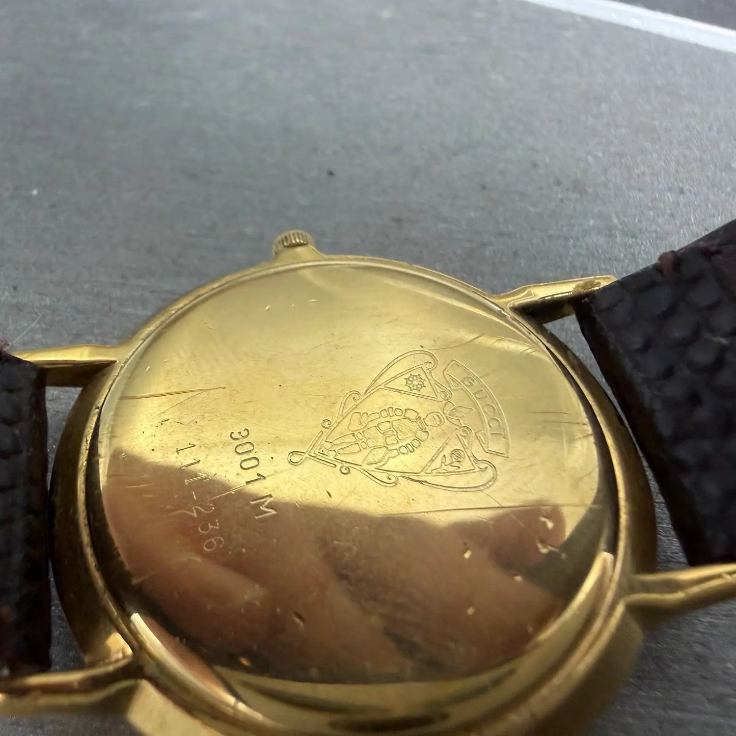 Gucci 3001M Watch Men 33mm Champagne Dial Gold plated Round New Battery VTG9