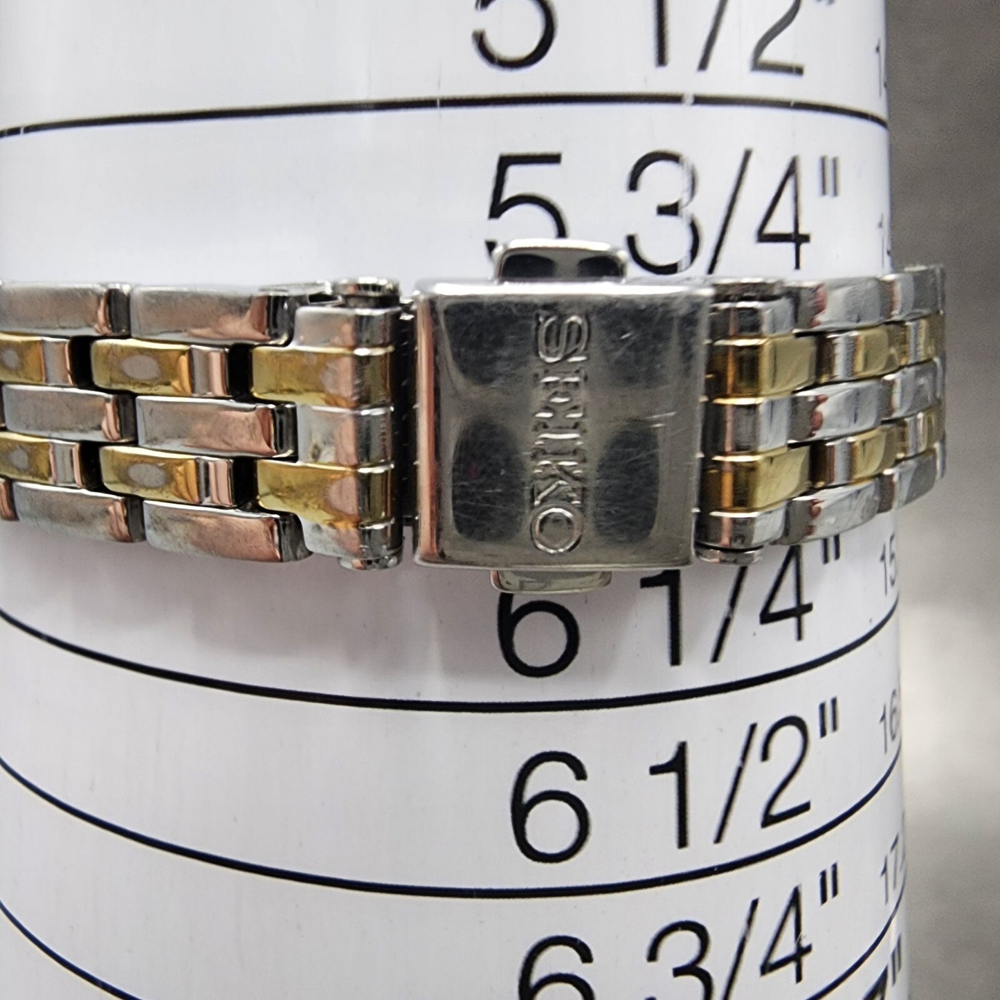 Seiko Solar Tank Watch Women 16mm White Dial Two Tone Rectangle V1160AA0 Runs10