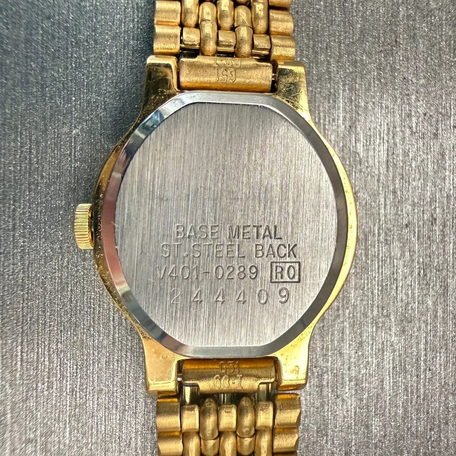 Seiko Watch Women 17mm Black Dial Gold Tone Round V401-0289 New Battery Vintage10