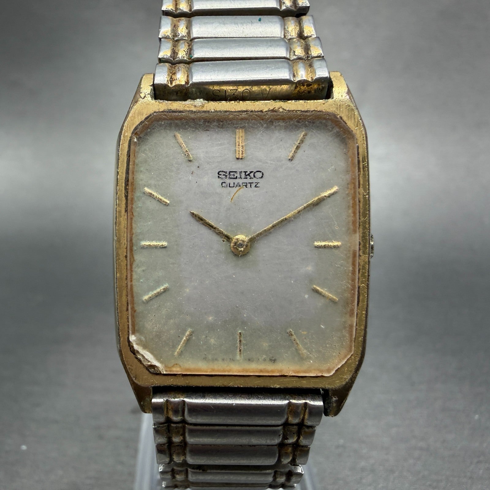 Seiko Tank Watch Men 26mm Gray Dial Gold Tone Rectangle 5P30-5D39 PARTS Vintage0