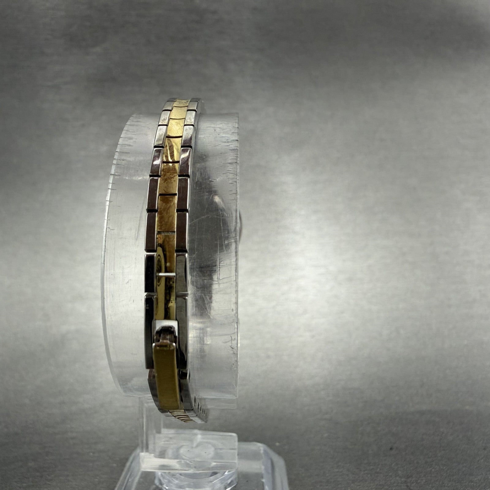 Citizen Watch Women 17mm Cream Dial Two Tone Round 5920-S91531 New Battery VTG7