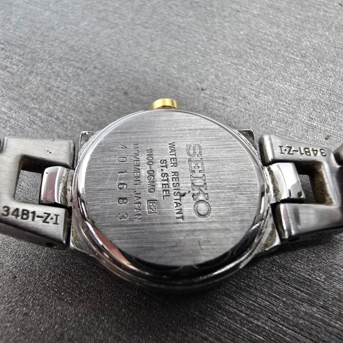 Seiko Watch Women 20mm Blue Dial Two Tone Round Vintage 1N00-0GM0 New Battery JP9