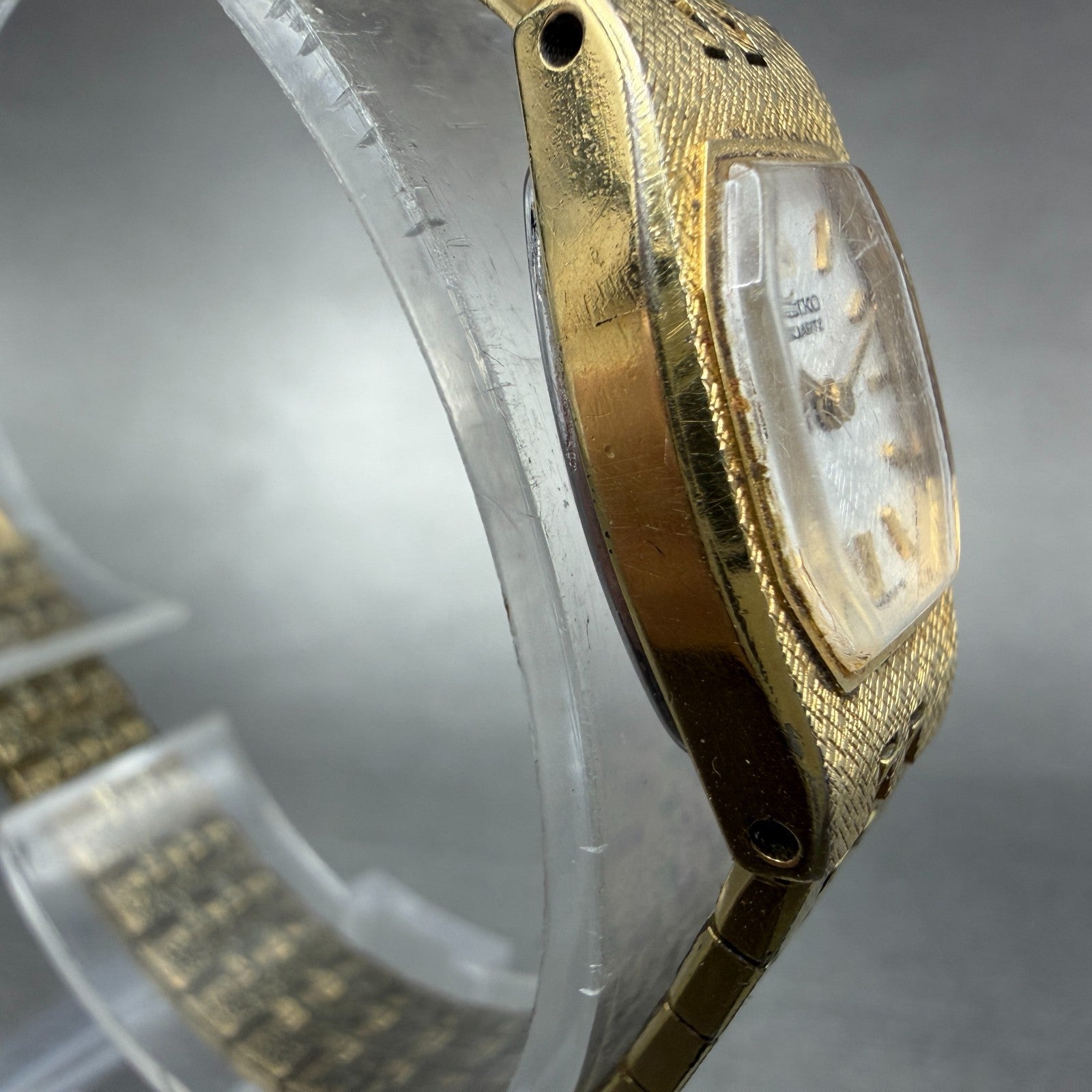 Seiko Watch Women 16mm Silver Dial Gold Tone Rectangle 1400-7509 New Battery3