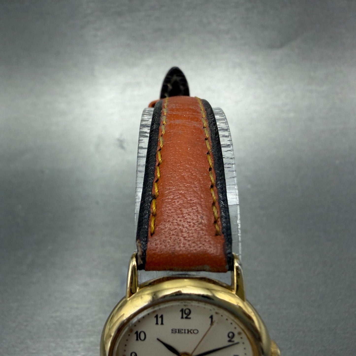 Seiko Avenue Watch Women 23mm Cream Dial Gold Tone Round 1F21-0G10 New Battery4