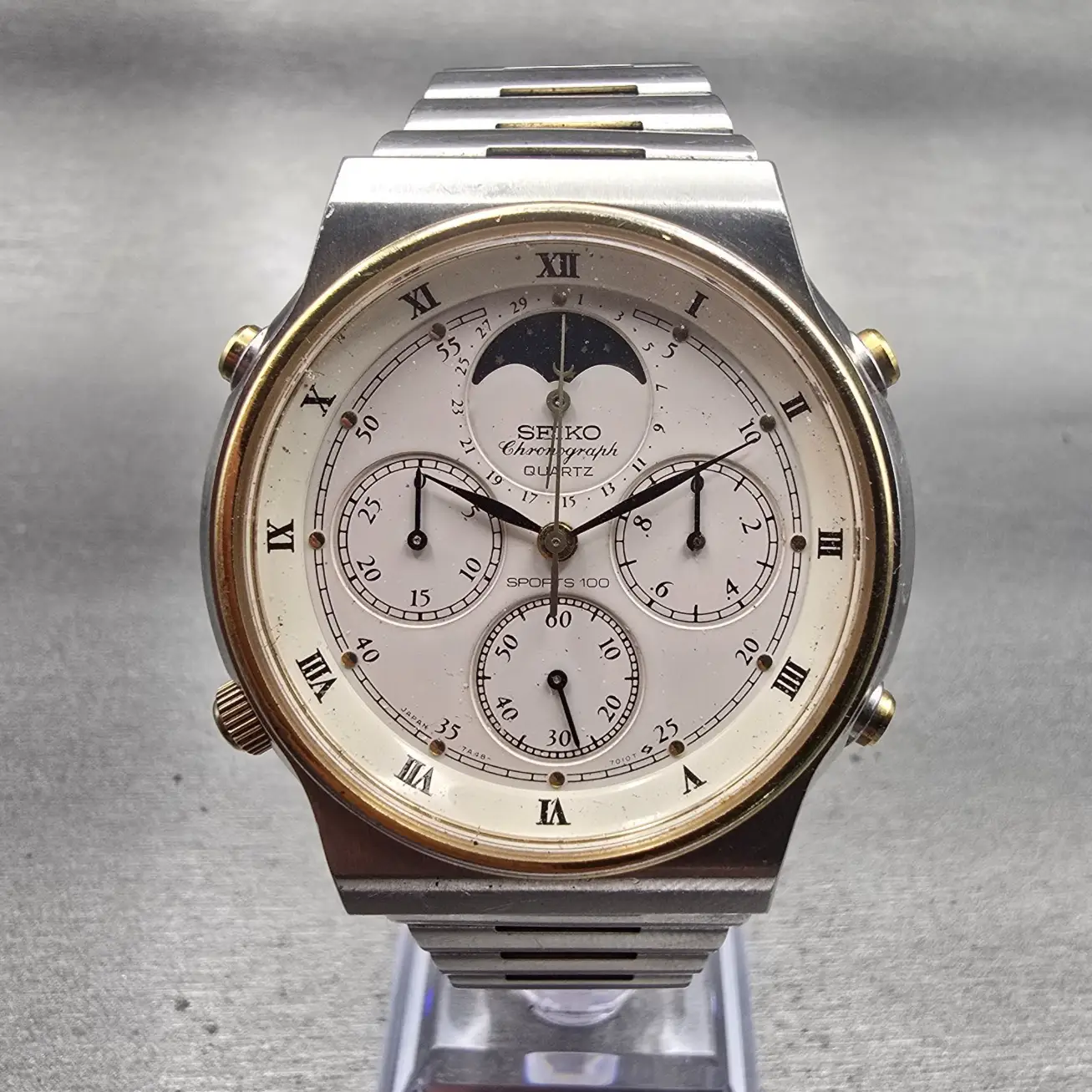 Seiko Chronograph Watch Men 39mm White Dial Two Tone Moon Phase 7A48-7009 NewBat0