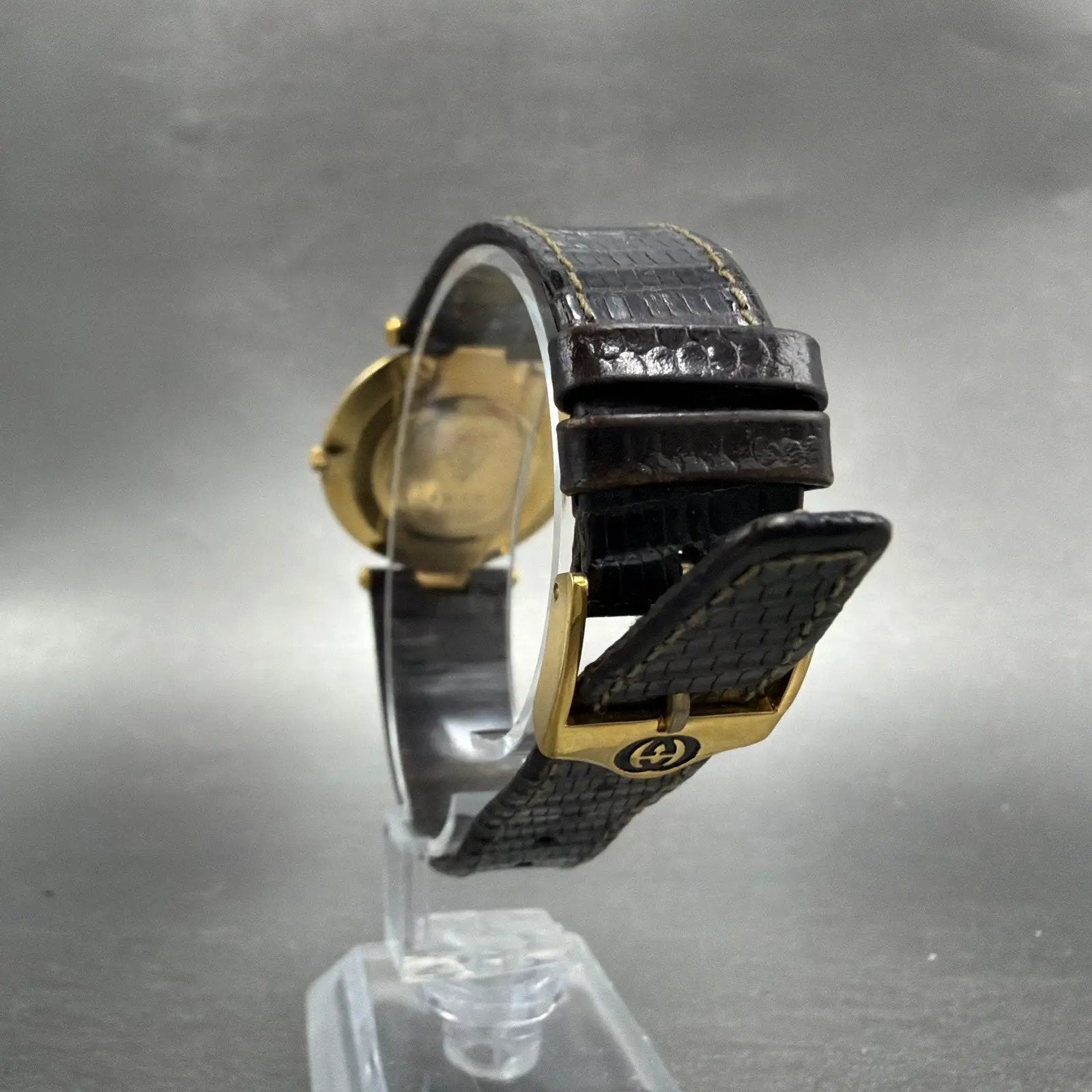 Gucci 4500m Watch Men 32mm Black Dial Gold Plated Round Leather Band New Batt AB7