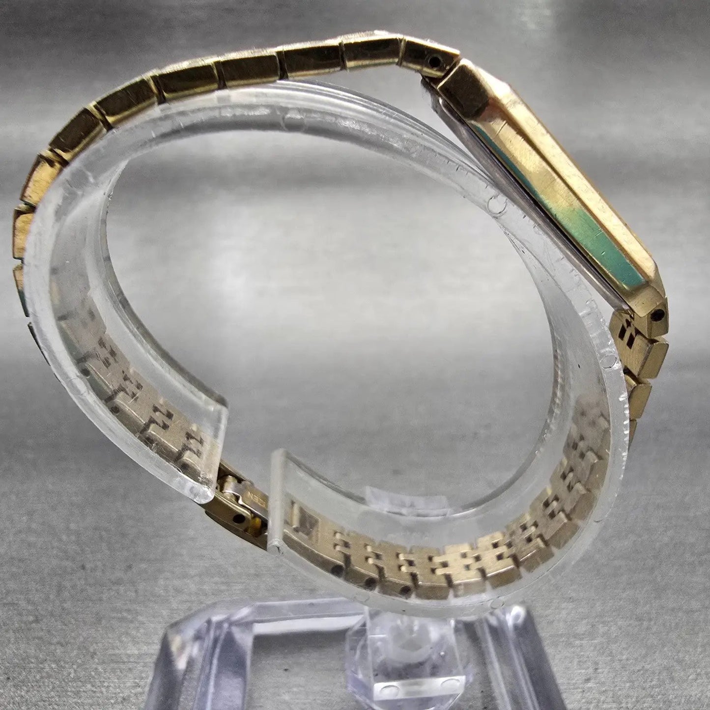 Citizen CQ Watch Women 12mm Champagne Dial Gold Tone 5421-S10523 New Battery VTG8