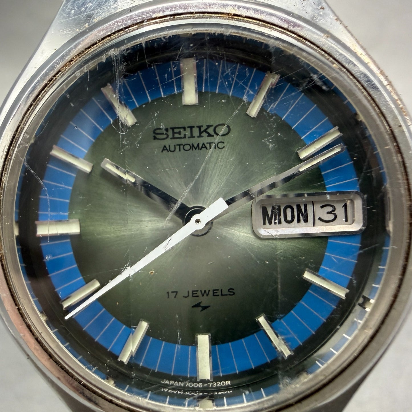 Seiko Automatic Watch Men 38mm Green & Blue Dial Steel Daydate 7006-7209 Runs1