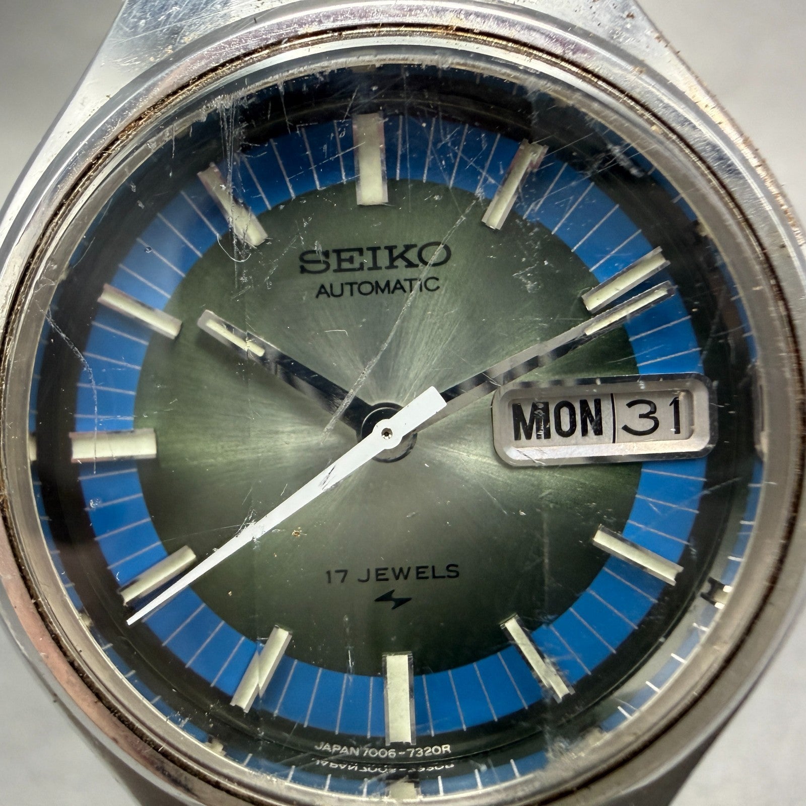 Seiko Automatic Watch Men 38mm Green & Blue Dial Steel Daydate 7006-7209 Runs1