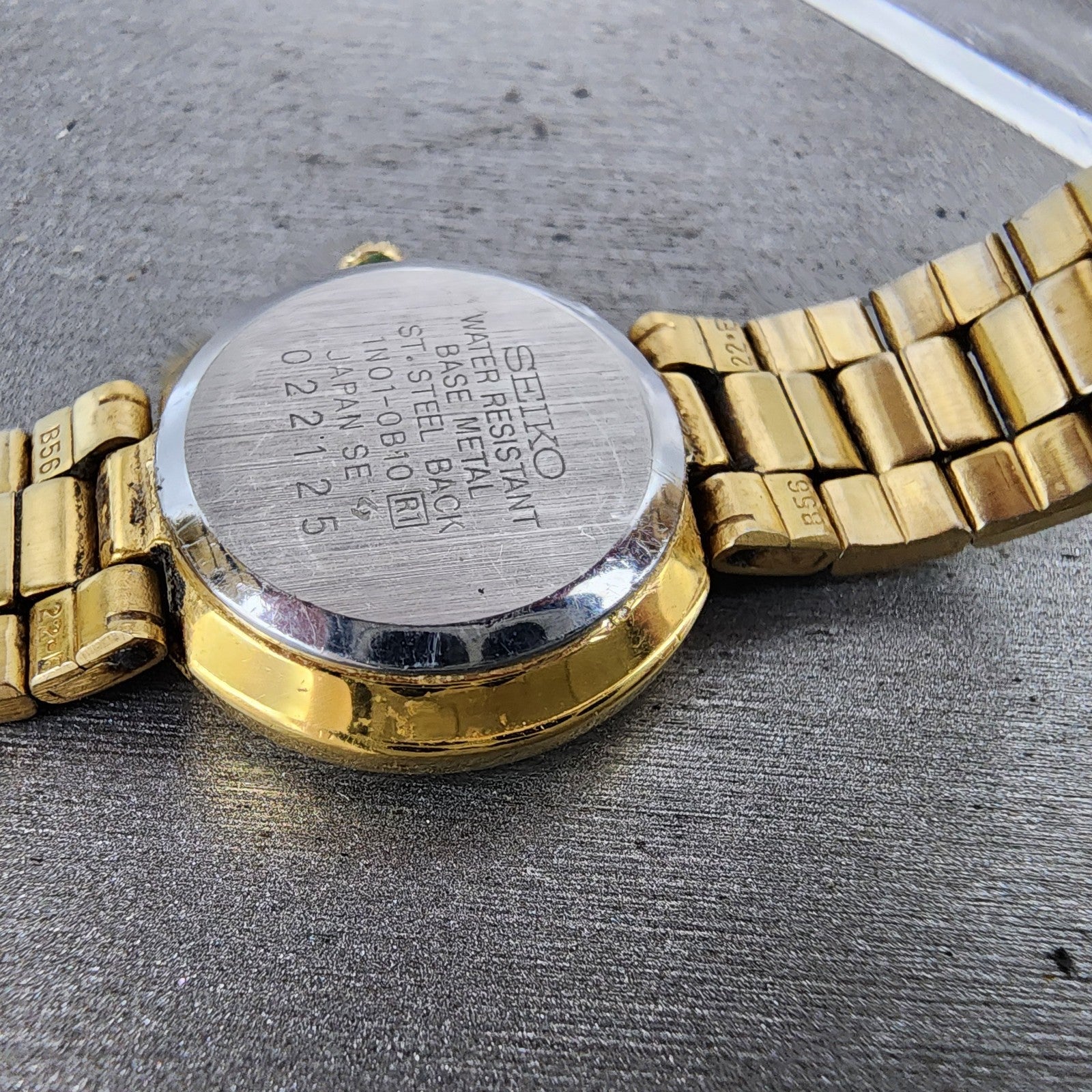 Seiko Watch Women 22mm Black Dial Gold Tone Round 1N010B10 New Battery VTG9