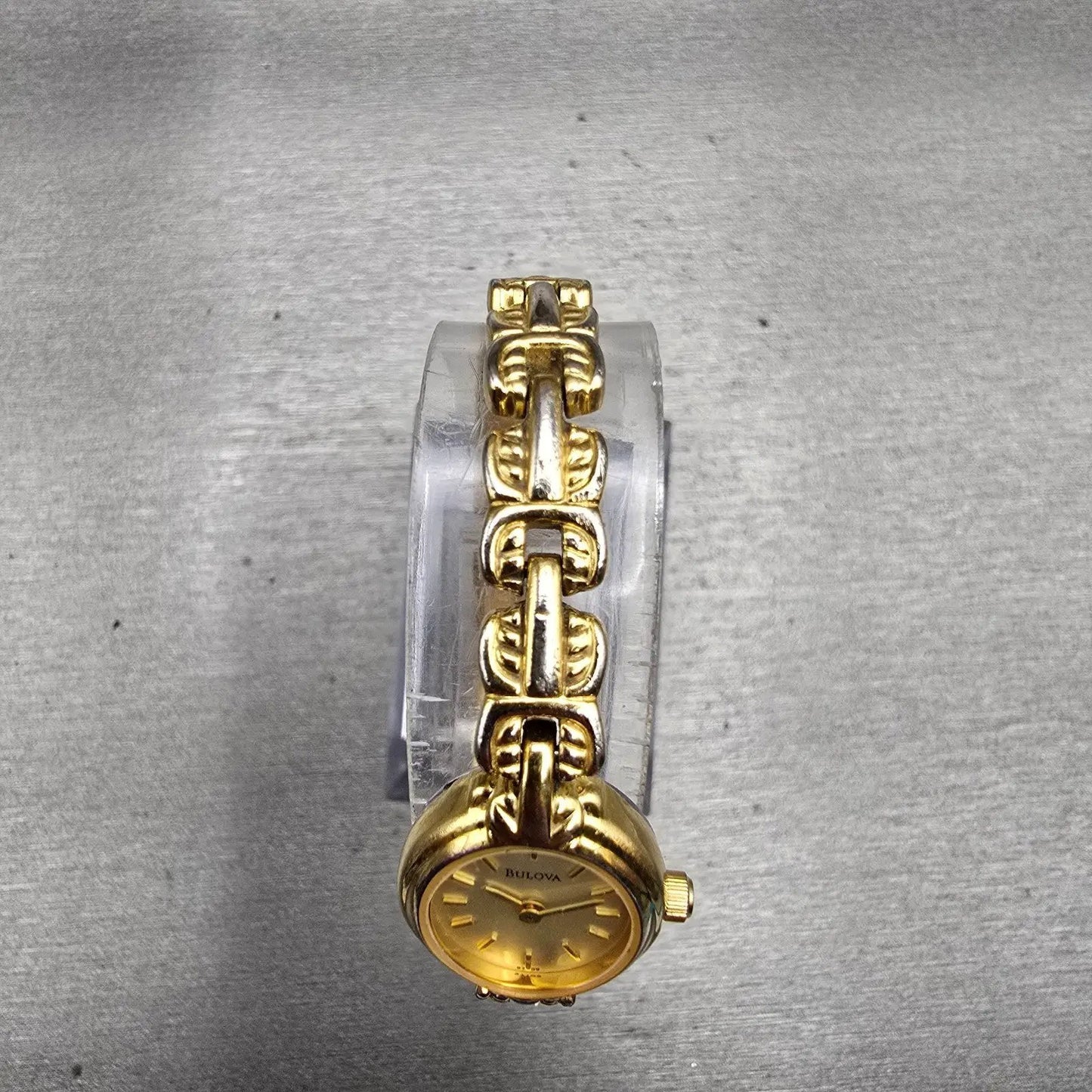 Bulova Watch Women 17mm Champagne Dial Gold Tone Oval 97T09 New Battery4