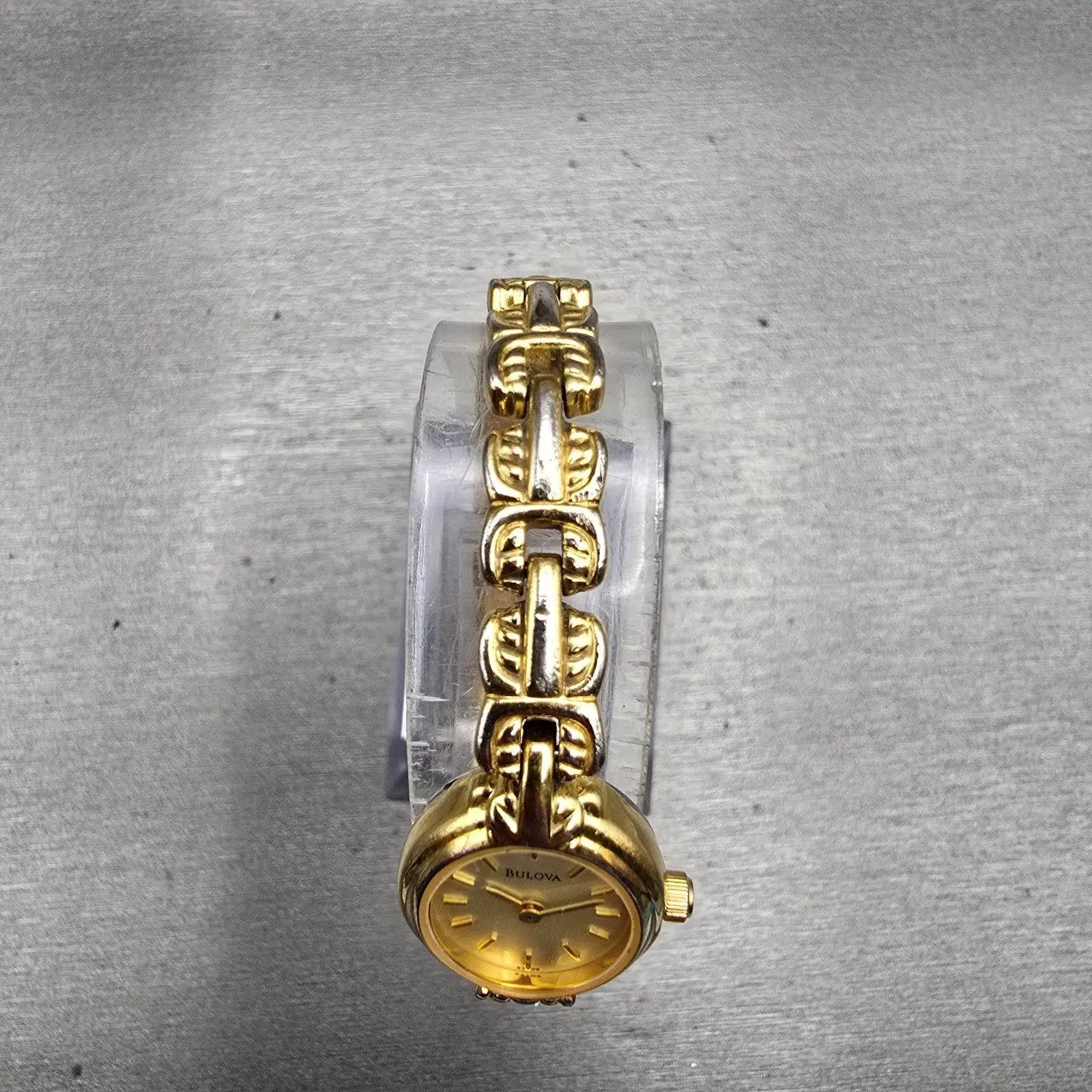 Bulova Watch Women 17mm Champagne Dial Gold Tone Oval 97T09 New Battery4
