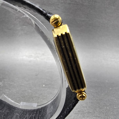 Gucci Tank Watch Men 25mm Black Dial Gold Tone Square PARTS Vintage Swiss4