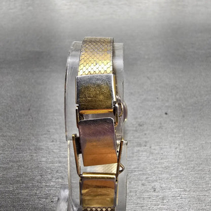 Seiko Watch Women 19mm Silver Dial Gold Tone Oval 1400-8099 New Battery Vintage7