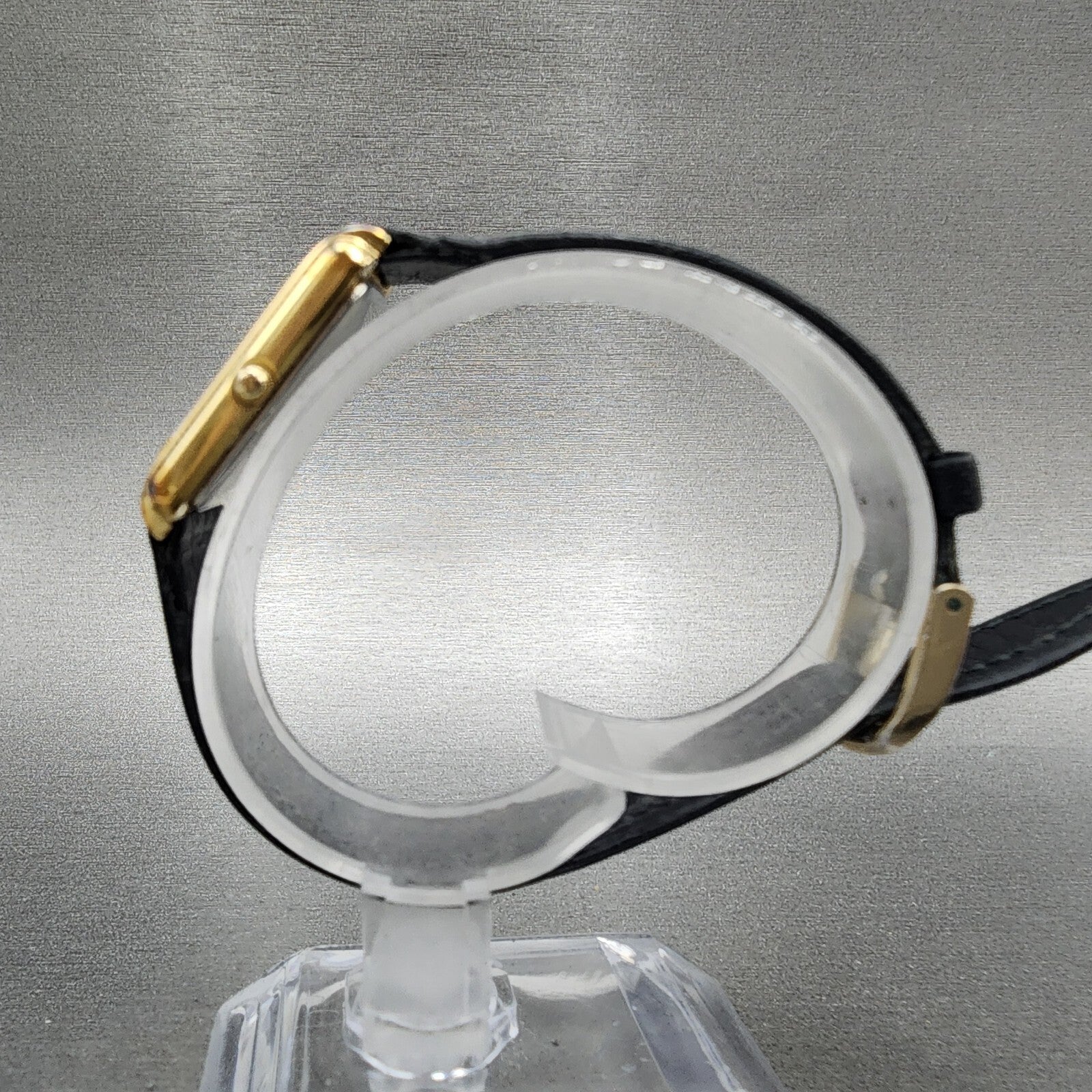 Seiko Tank Watch Women 20mm White Dial Gold Tone Rectangle 2Y015B09 New Battery6