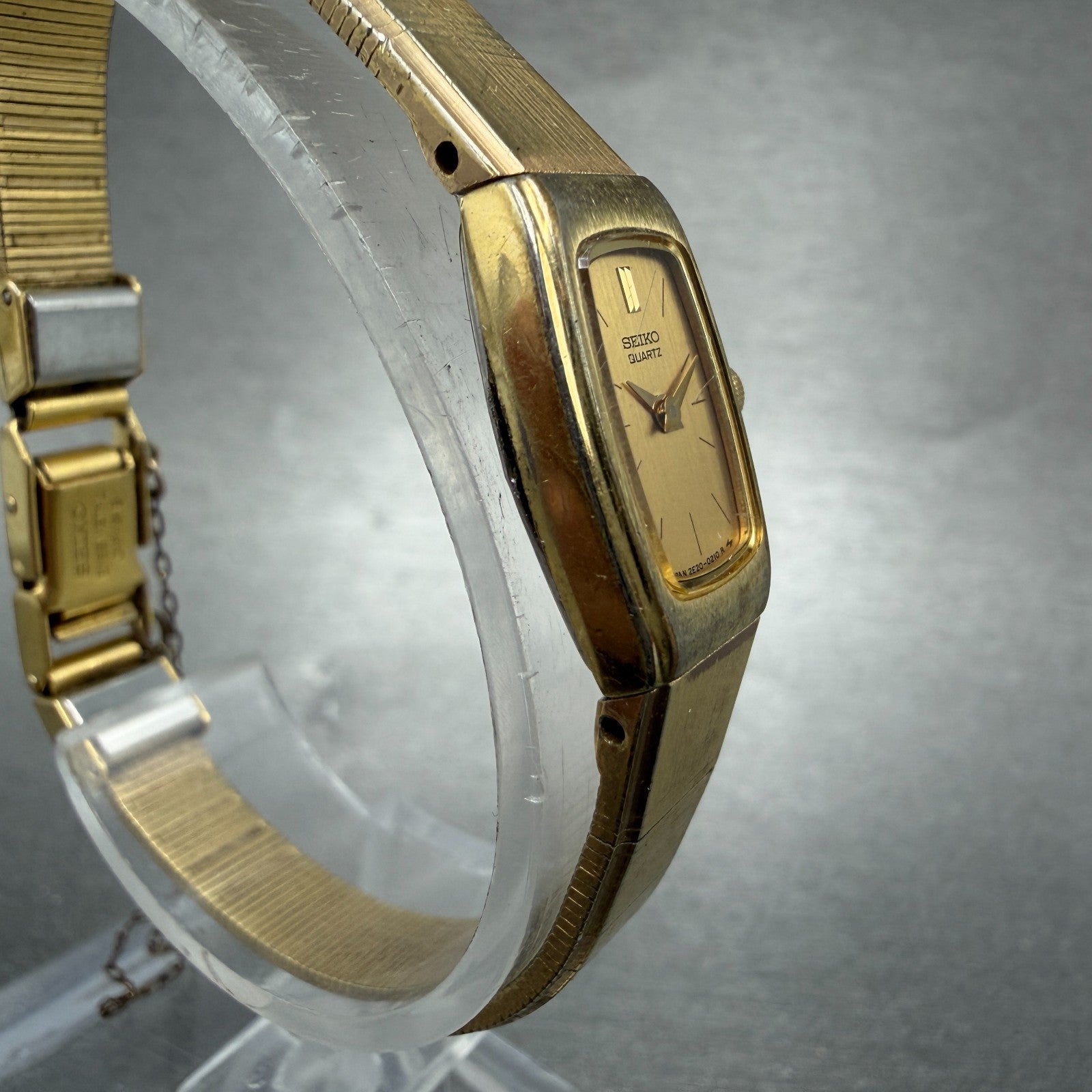 Seiko Tank Watch Women 13mm Champagne Dial Gold Tone Rectangle 2e20-5139 NewBat53