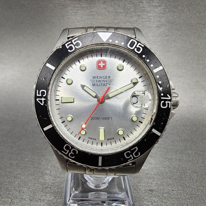 Wenger Swiss Military Dive Watch Men 39mm Silver Dial Steel Date Round New Batt