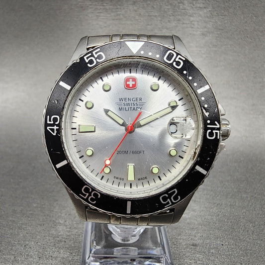 Wenger Swiss Military Dive Watch Men 39mm Silver Dial Steel Date Round New Batt