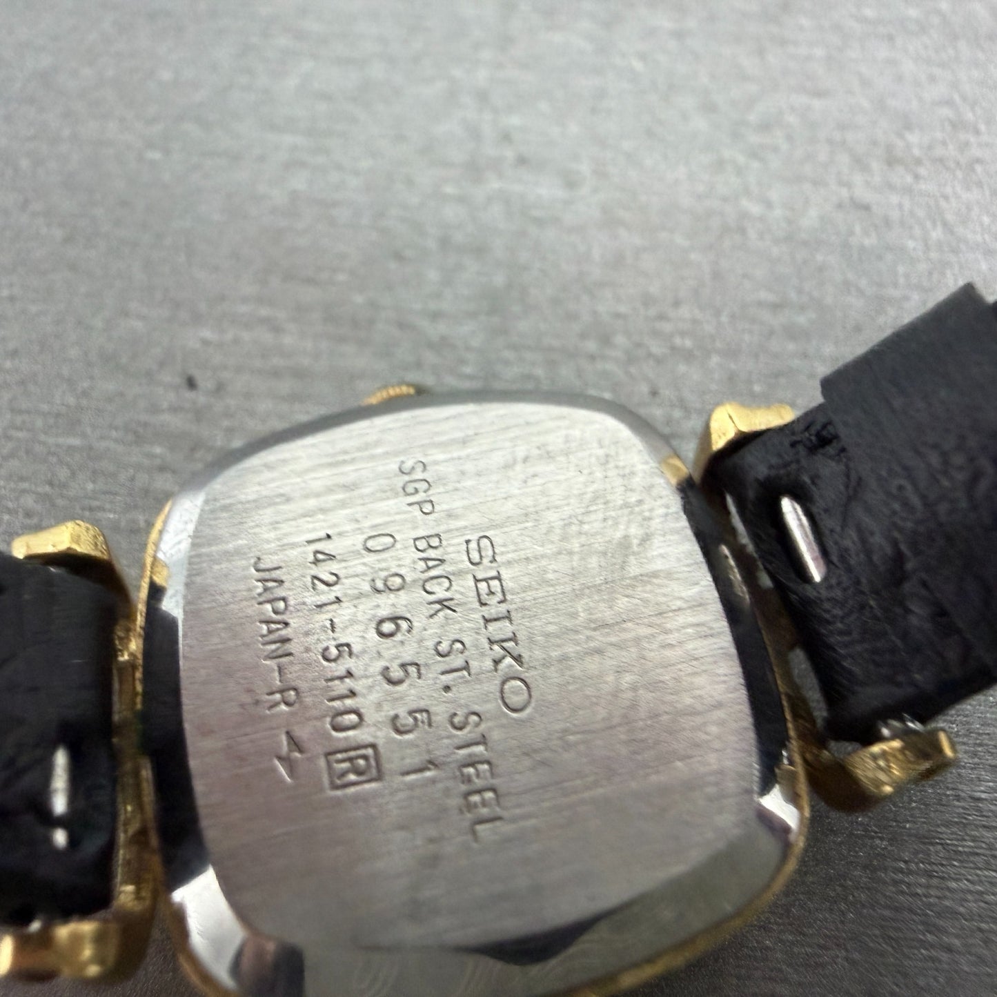 Seiko Watch Women 21mm Black Dial gold Tone Rectangle 1421-5110 New Battery9