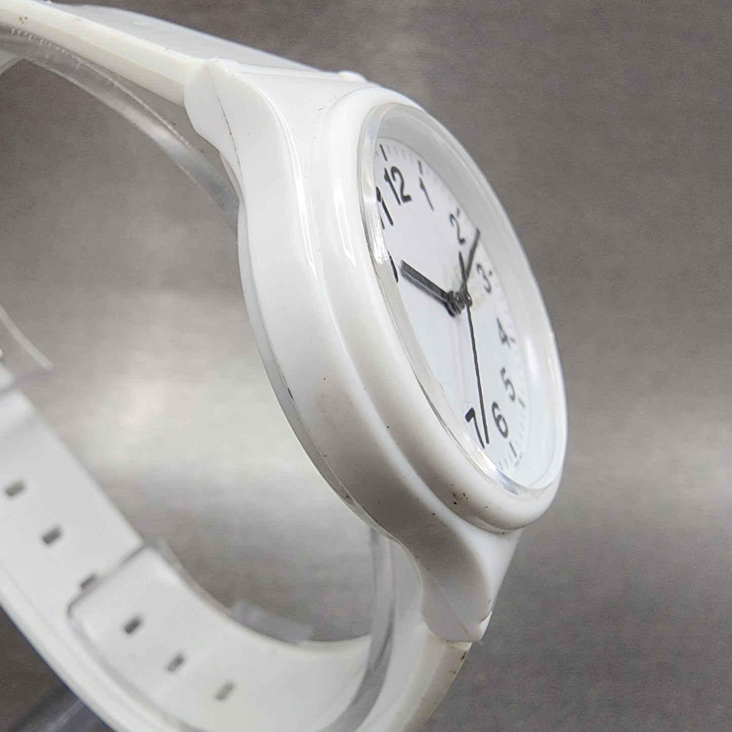 Citizen Q&Q Watch Women 34mm White Dial White Tone Round New Battery3