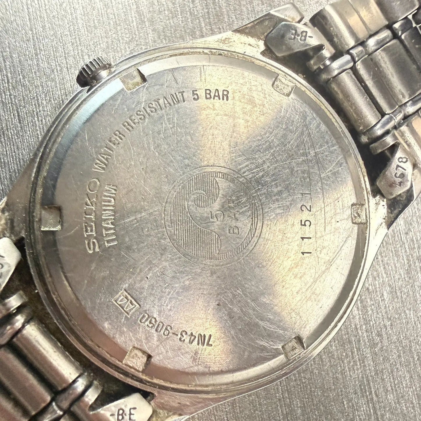 Seiko Titanium Watch Men 36mm Black Dial Gray Daydate Round 7N43-9050 New Batt10