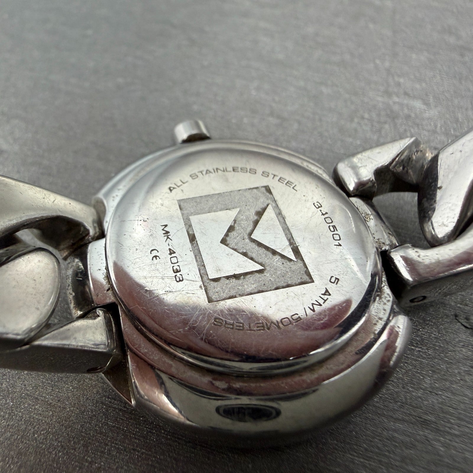 Michael Kors Watch Women 29mm Silver Dial Steel Round MK-4033 New Battery9