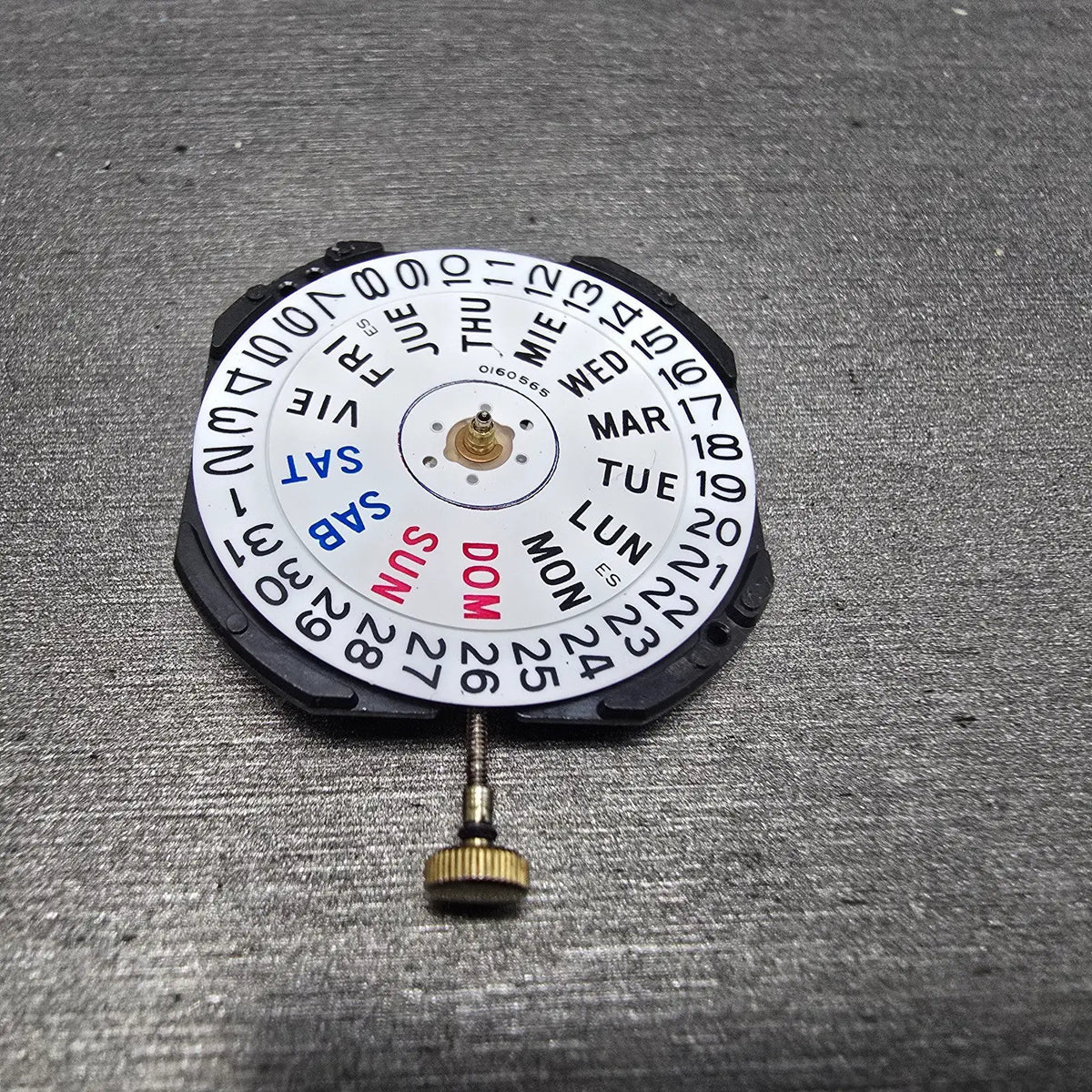 Seiko 7N43C Quartz Movement White Daydate at 3 Three Hand Runs6