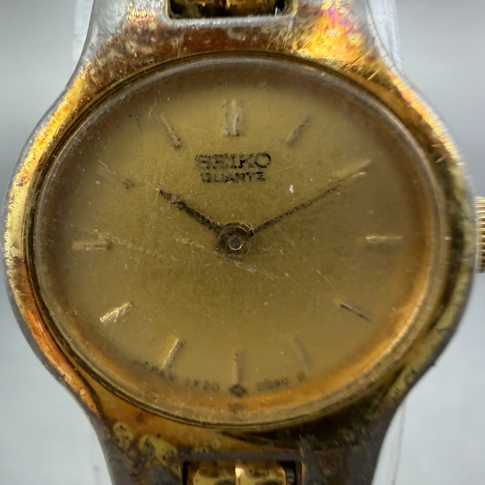 Seiko Watch Women 17mm Champagne DIla Gold Tone Oval 1F20-5B19 New Battery VTG1