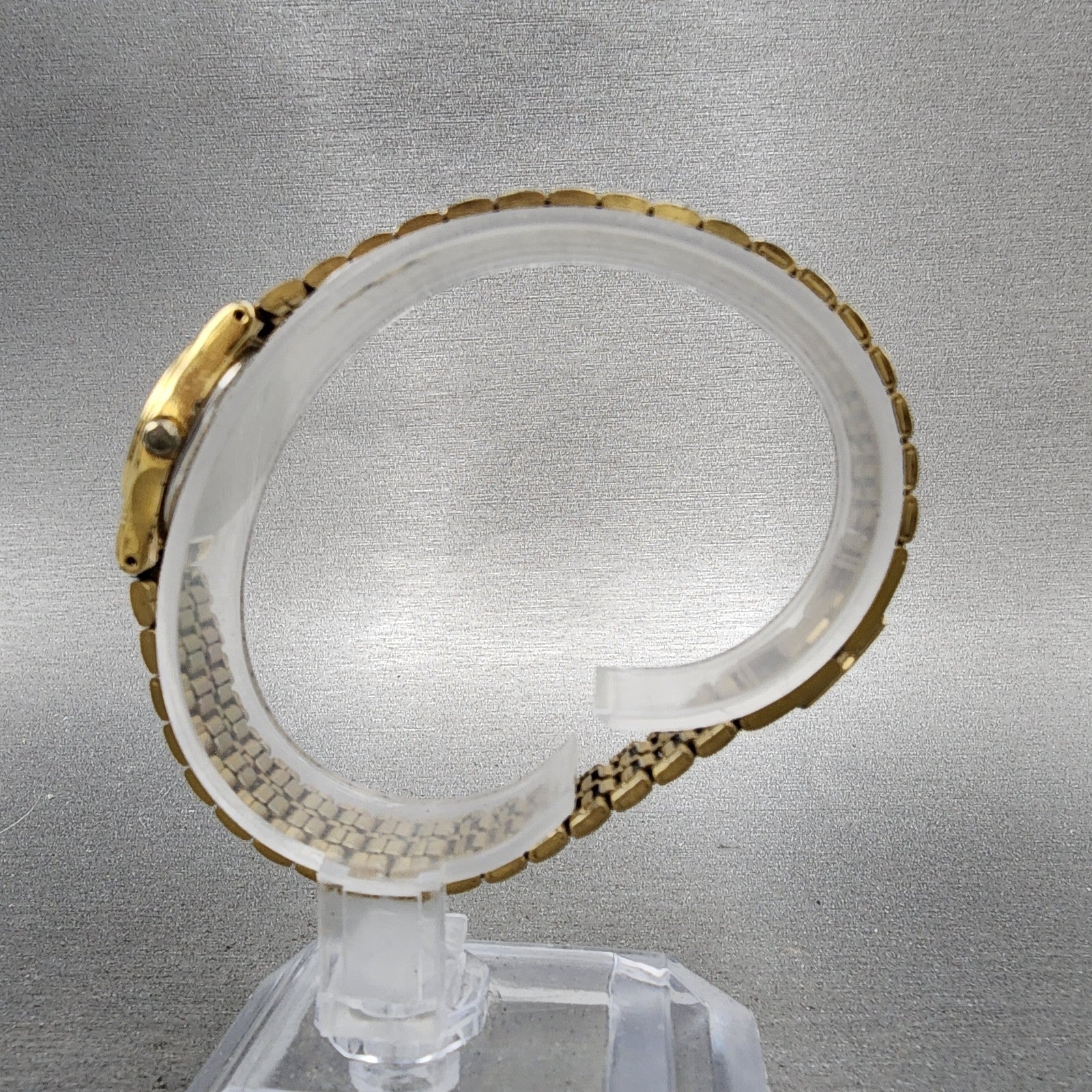 Seiko Watch Women 18mm White Dial Gold Tone Oval V4015109 New Battery VTG6