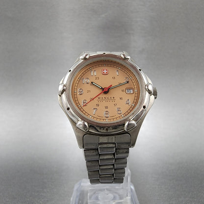 Wenger SAK Design Watch Women 29mm Salmon Dial Silver Tone Date Round New Batt