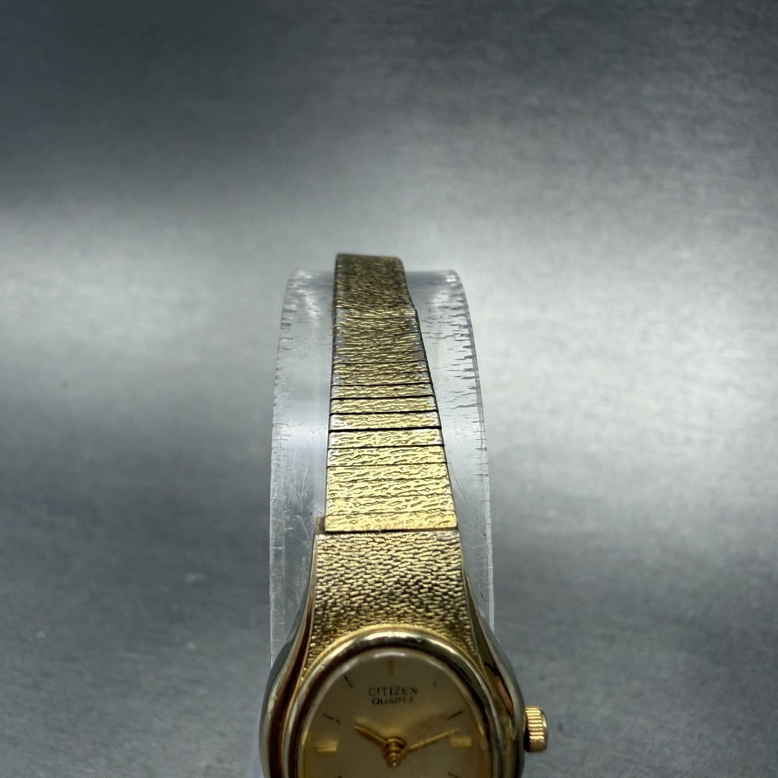 Citizen CQ Watch Women 17mm Champagne Dial Gold Tone Oval 5930-S25350 New Batt4