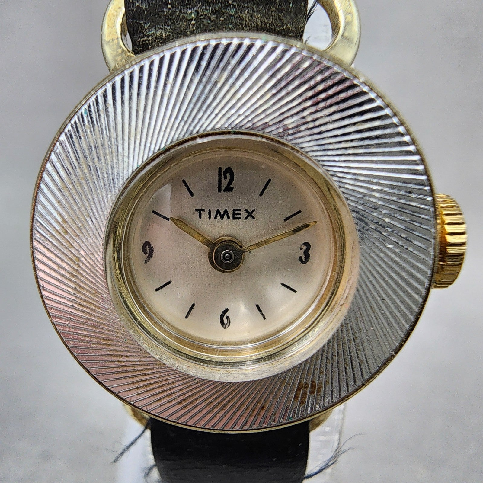 Timex Watch Women 21mm Silver Dial Gold Tone Interchangeable Bezel Runs VTG2