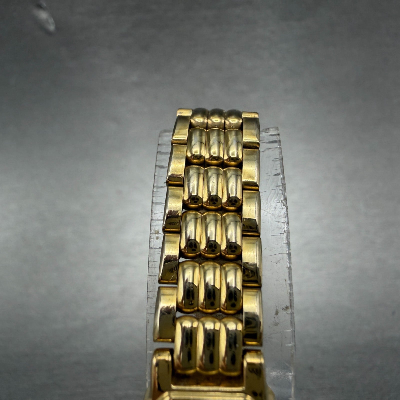 Seiko tank Watch Women 12mm Champagne Dial Gold Tone 2e20-6389 New Battery GY74