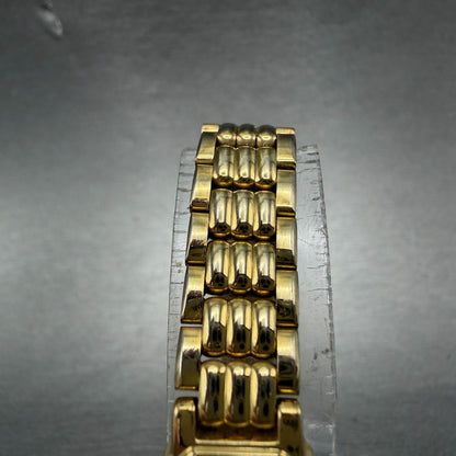 Seiko tank Watch Women 12mm Champagne Dial Gold Tone 2e20-6389 New Battery GY74