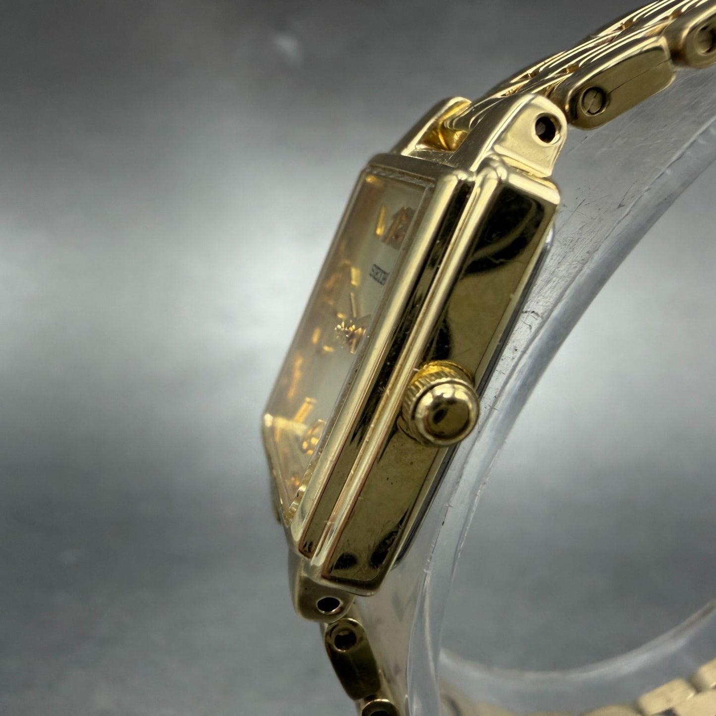 Seiko Tank Watch Women 16mm Champagne Dial Gold Tone 1N01-0FH0 New Battery NHJ2