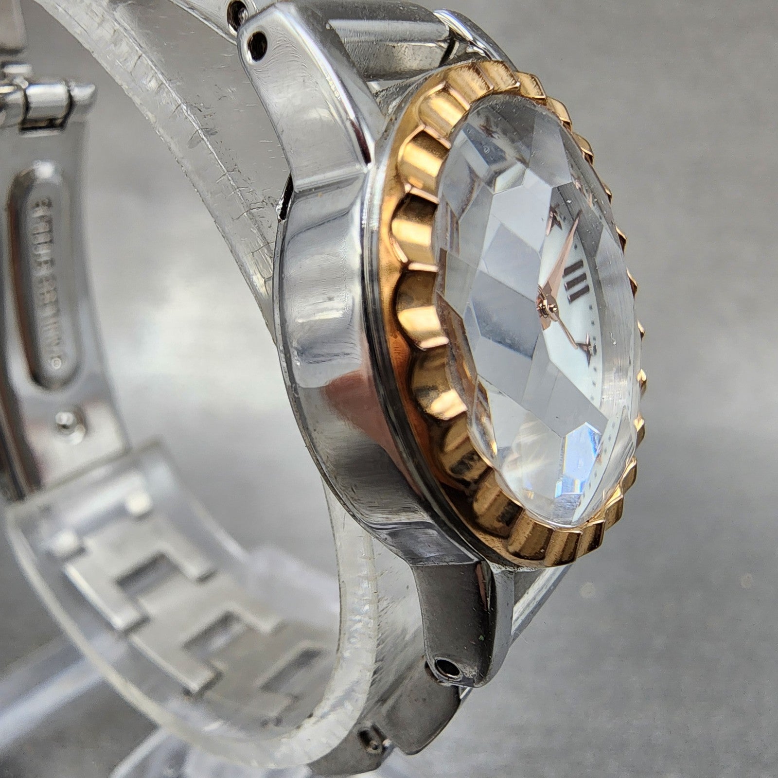 Seiko Wired Watch Women 22mm White Dial Two Tone Round VJ21KJ70 New Battery3
