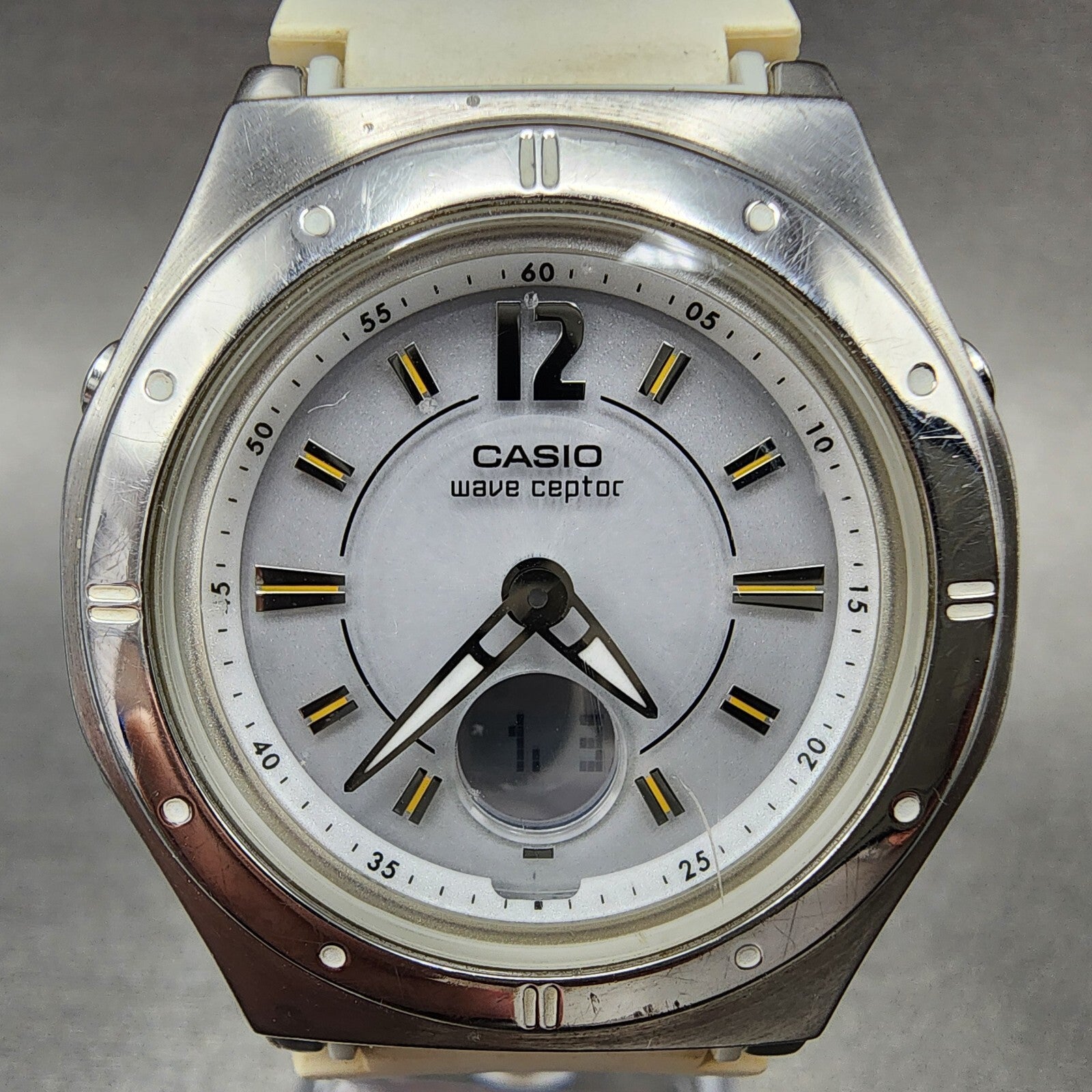 Casio Wave Ceptor Watch Women 35mm White Dial Silver Tone Analog Digital Works1